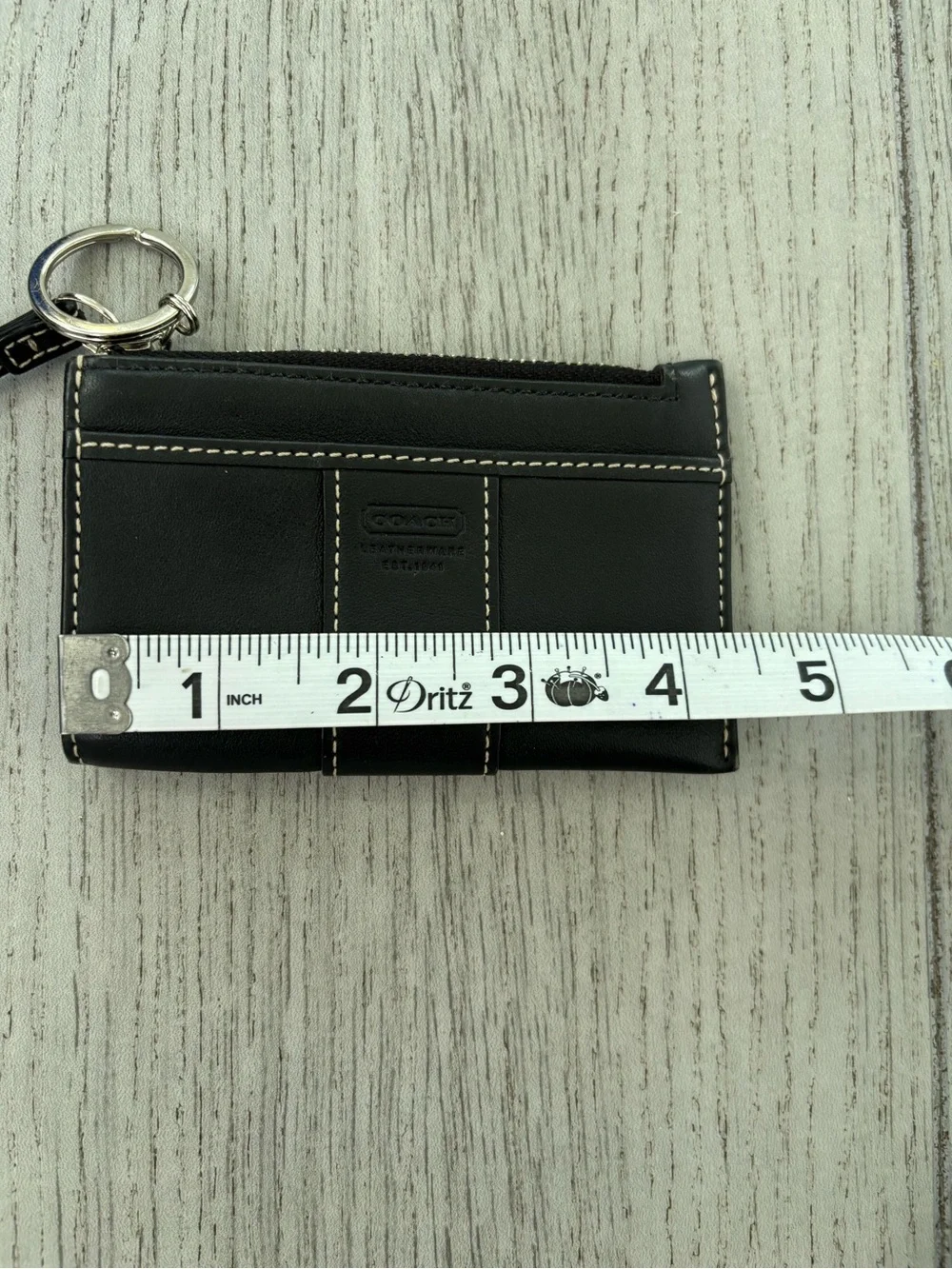 Coach coin purse in black leather with key ring. EUC. - Picture 10 of 11